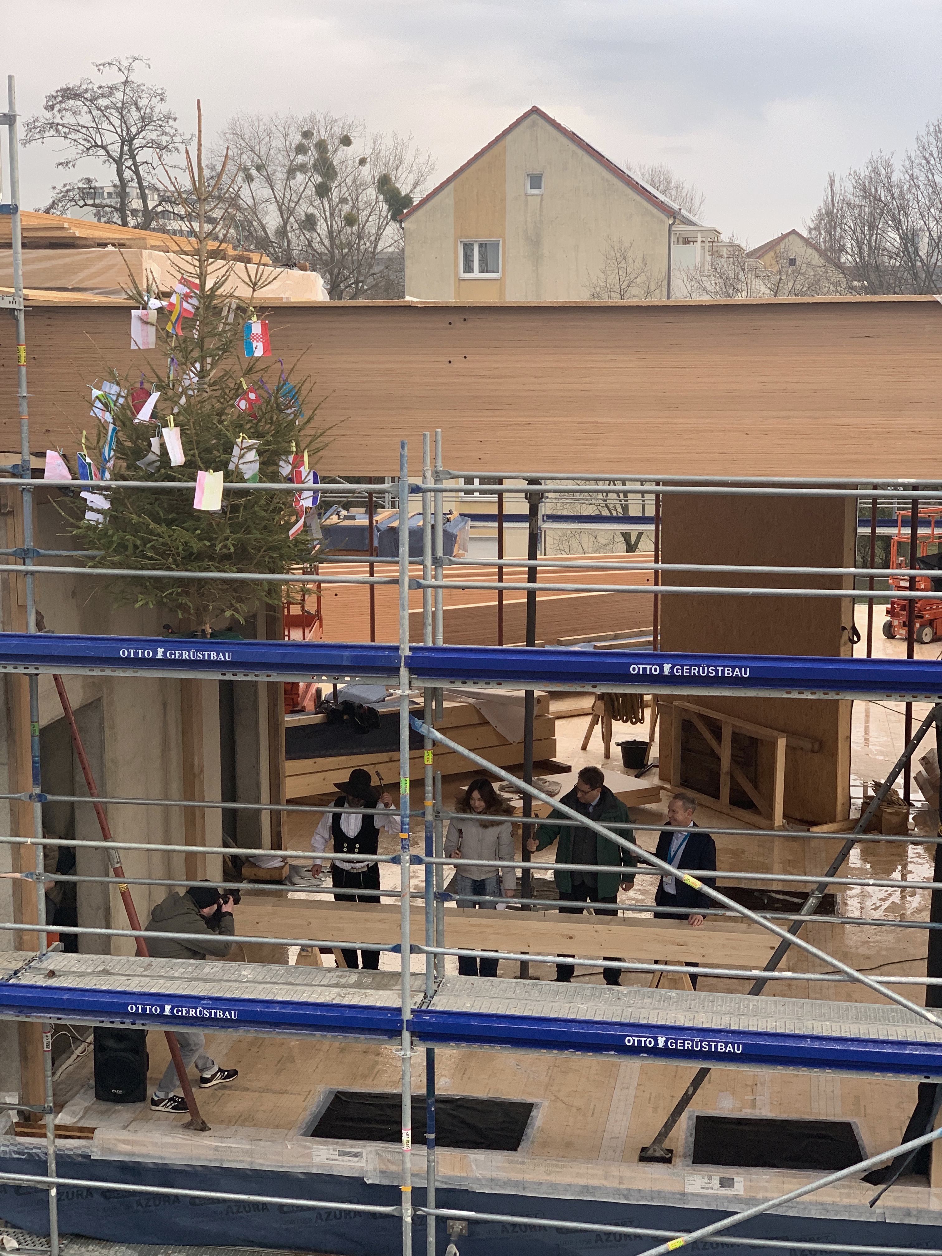 dis_foto_260115_1579_Richtfest_überarbeitet